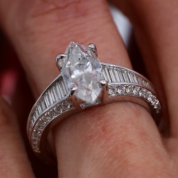 4.5 Carat Diamond Engagement Ring - Picture 1 of 6